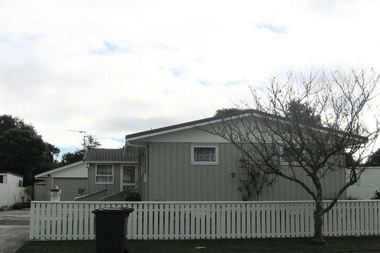Photo of property in 14 Sunshine Avenue, Paraparaumu, 5032