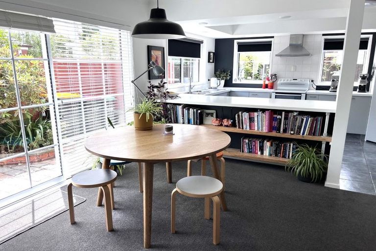 Photo of property in 1/50 Saint Andrews Square, Strowan, Christchurch, 8052