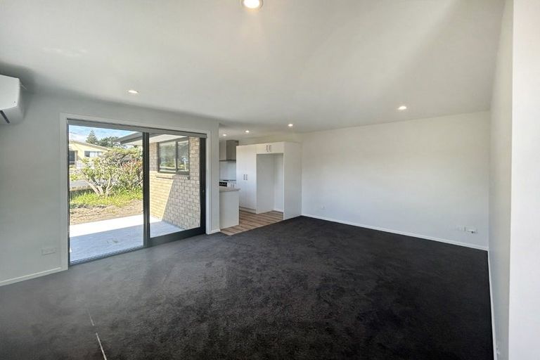 Photo of property in 28 Rangiora Street, Castlecliff, Wanganui, 4501