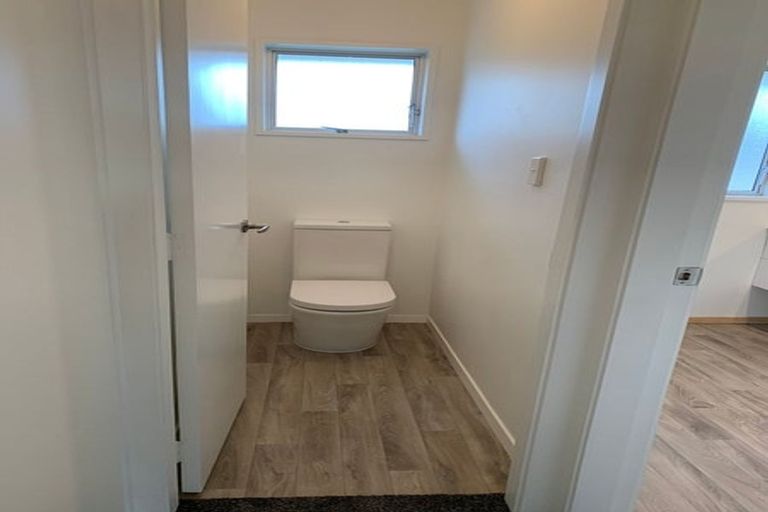 Photo of property in 2/483 Wairakei Road, Burnside, Christchurch, 8053