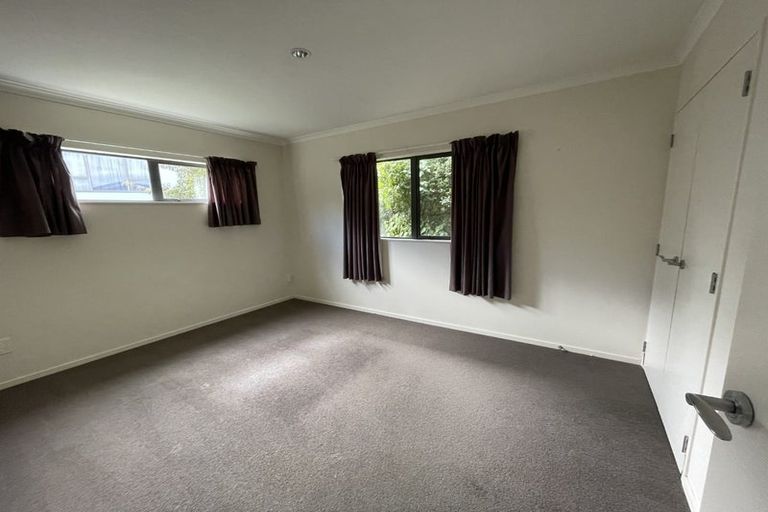 Photo of property in 12a Hiwi Crescent, Titahi Bay, Porirua, 5022