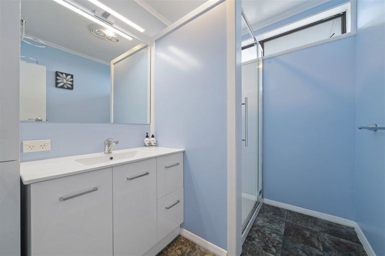 Photo of property in 16 Leeds Street, Milson, Palmerston North, 4414