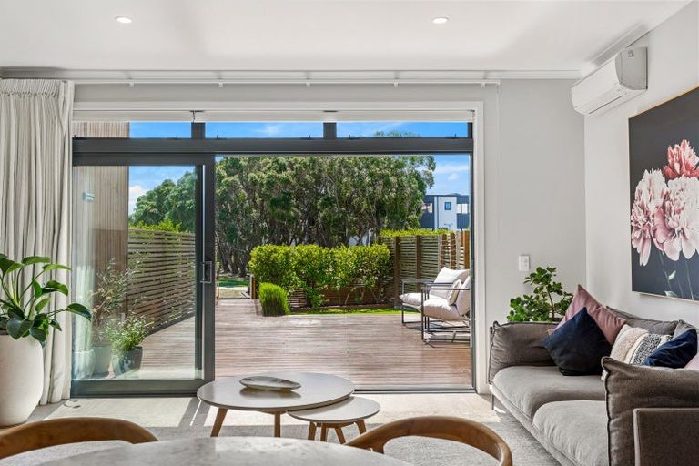 Photo of property in 21 Hudson Bay Road, Hobsonville, Auckland, 0616