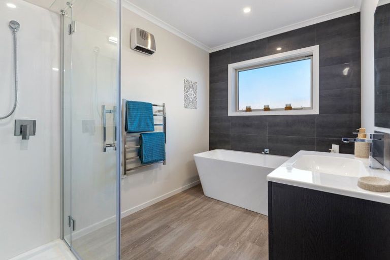 Photo of property in 1 Warrington Court, Carterton, 5713