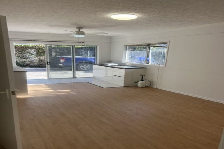 Photo of property in 2/36 Saddleback Rise, Murrays Bay, Auckland, 0630