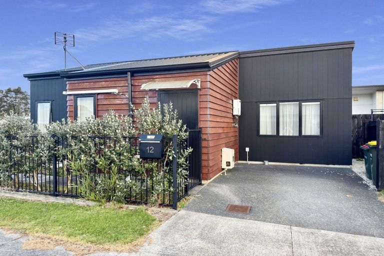 Photo of property in 12 Honour Road, Papakura, 2110