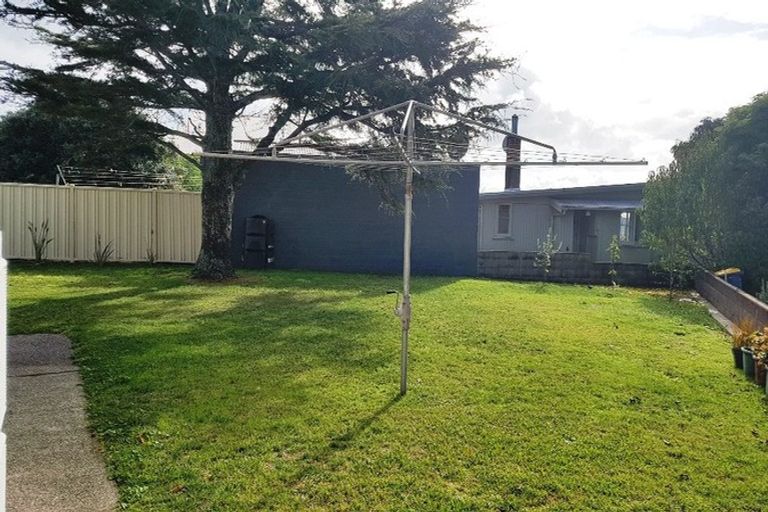 Photo of property in 15 Colin Wild Place, Glenfield, Auckland, 0629