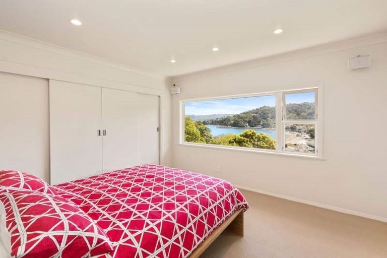 Photo of property in 9 Gill Road, Lowry Bay, Lower Hutt, 5013