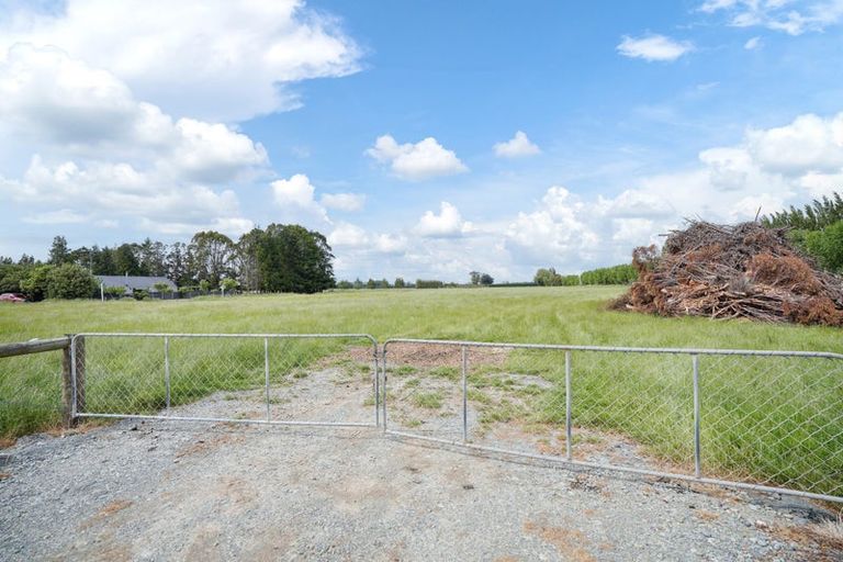 Photo of property in 61 Moore Road, Winton, 9781