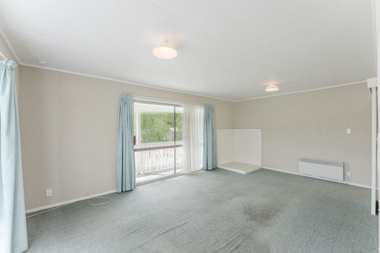 Photo of property in 50 Trelawney Crescent, Westown, New Plymouth, 4310