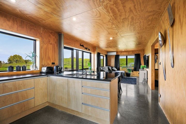 Photo of property in 23 Metcalfe Road, Ngahinapouri, Hamilton, 3290