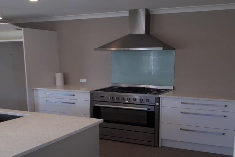 Photo of property in 10 Hickmott Street, Rangiora, 7400