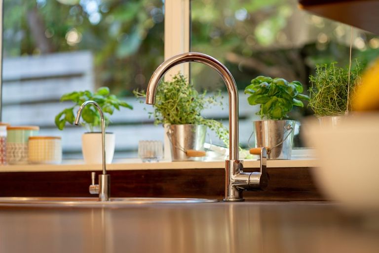 Photo of property in 22 Aperahama Street, Paekakariki, 5034