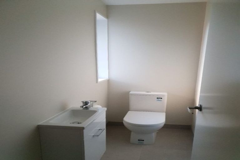 Photo of property in 32 Berkshire Drive, Avonhead, Christchurch, 8042