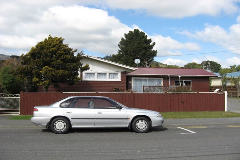 Photo of property in 1a Stanley Street, Wainuiomata, Lower Hutt, 5014