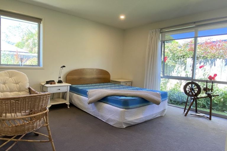 Photo of property in 42 Sylvan Street, Lake Hayes, Queenstown, 9304