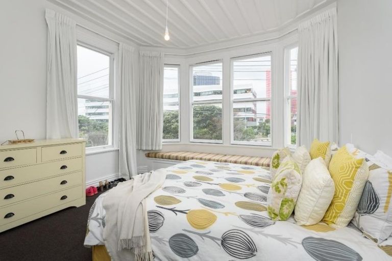 Photo of property in 132 Tinakori Road, Thorndon, Wellington, 6011