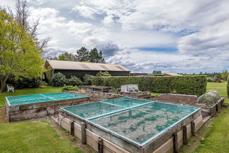 Photo of property in 4 Kennedys Hill Road, Fernside, Rangiora, 7471