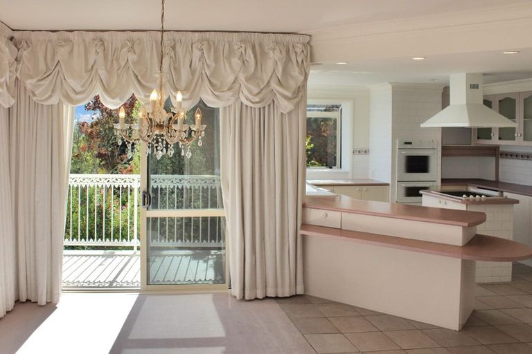 Photo of property in 1 Harry Ell Drive, Cashmere, Christchurch, 8022