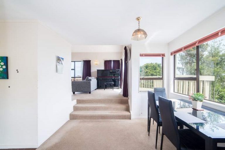 Photo of property in 1/386 Glenfield Road, Glenfield, Auckland, 0629