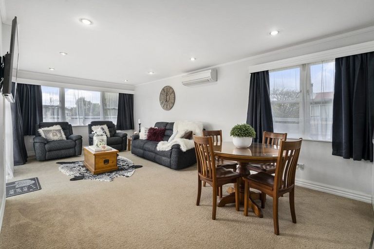 Photo of property in 43 Tararua Street, Pahiatua, 4910