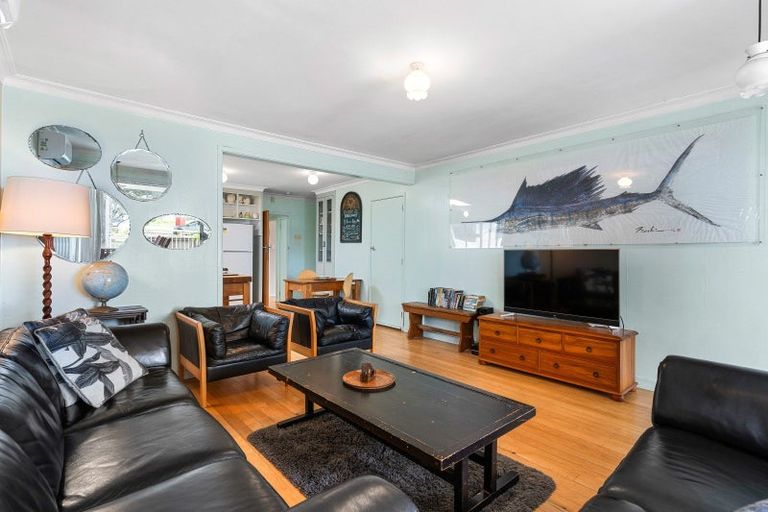 Photo of property in 55 Marine Parade, Mount Maunganui, 3116