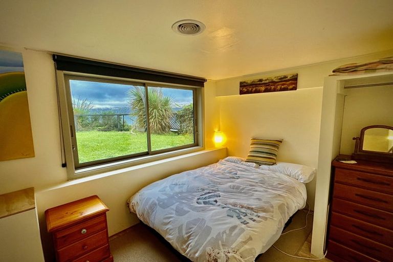 Photo of property in 8 Beere Haven Steps, Seatoun, Wellington, 6022