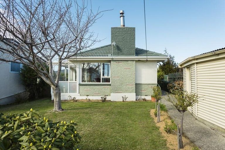 Photo of property in 127 Bay View Road, South Dunedin, Dunedin, 9012