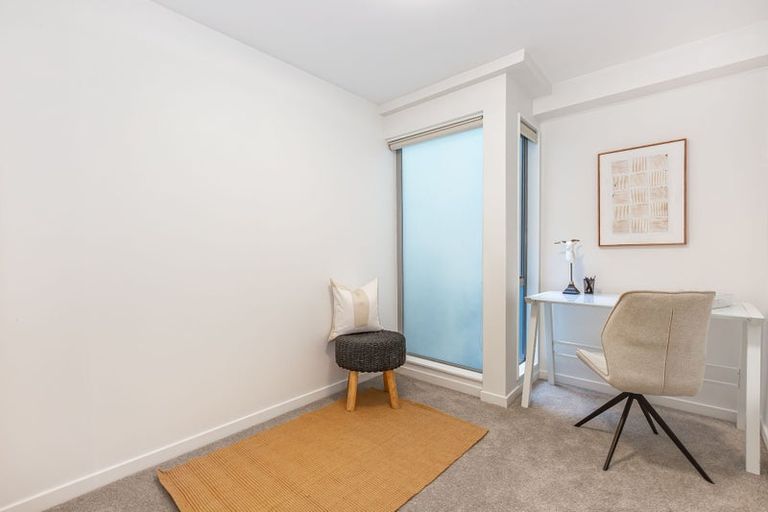 Photo of property in Aqua, 6/74 Oriental Parade, Oriental Bay, Wellington, 6011