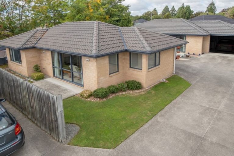 Photo of property in 2/15 Johns Road, Belfast, Christchurch, 8051