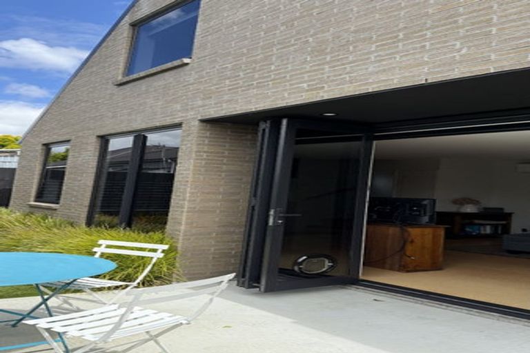 Photo of property in 2/20 Dickens Street, Addington, Christchurch, 8024