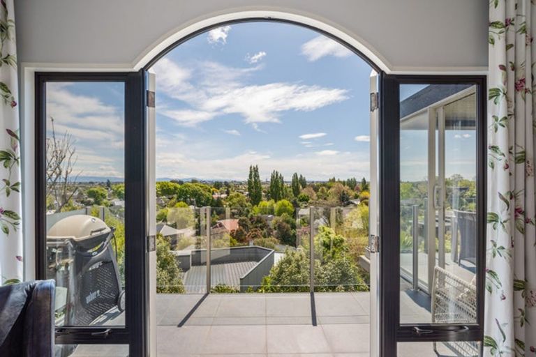 Photo of property in 39 Overdale Drive, Cashmere, Christchurch, 8022