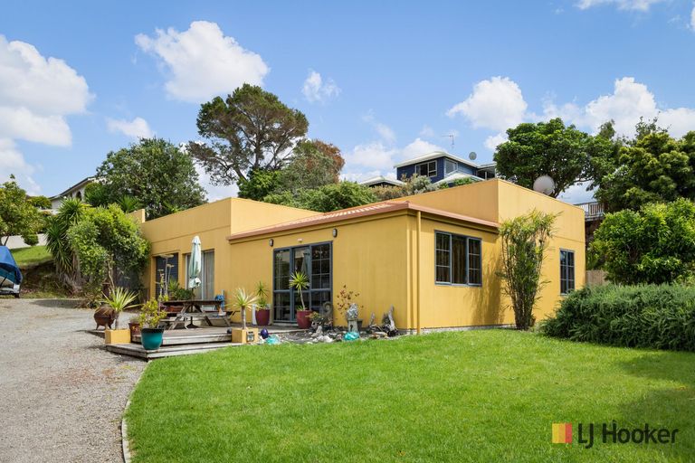 Photo of property in 25 Pohutukawa Drive, Athenree, Katikati, 3177