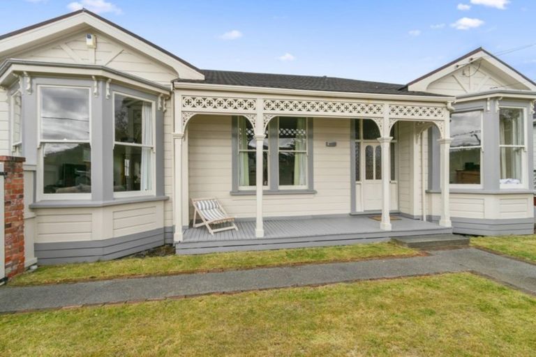 Photo of property in 8 Hautana Square, Woburn, Lower Hutt, 5010