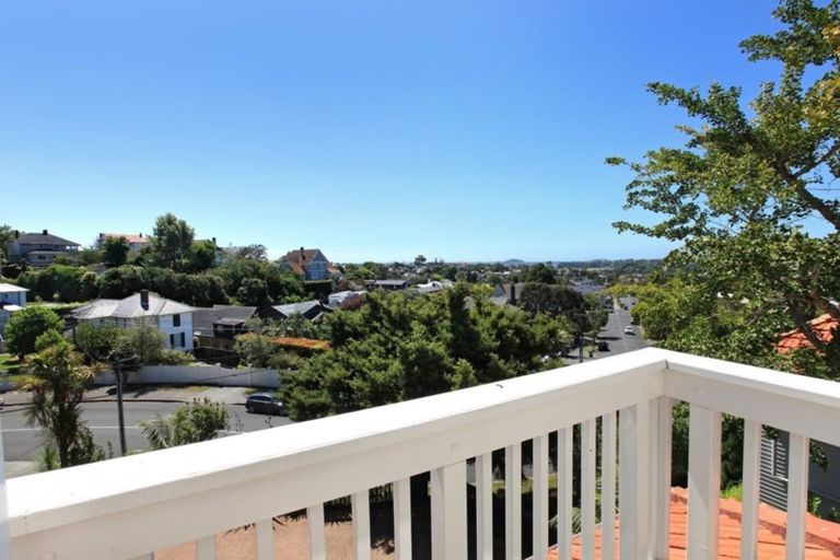 Photo of property in 25 Ranui Road, Remuera, Auckland, 1050