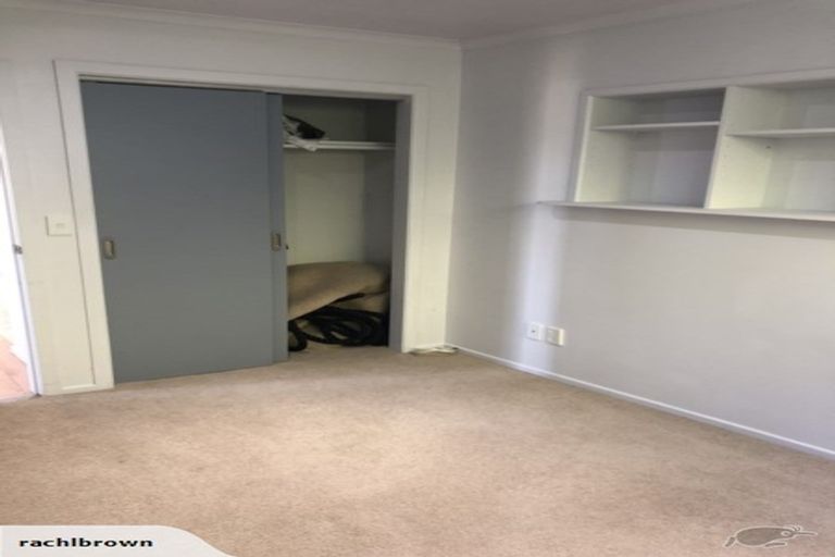 Photo of property in 2 Jenness Grove, Harbour View, Lower Hutt, 5010