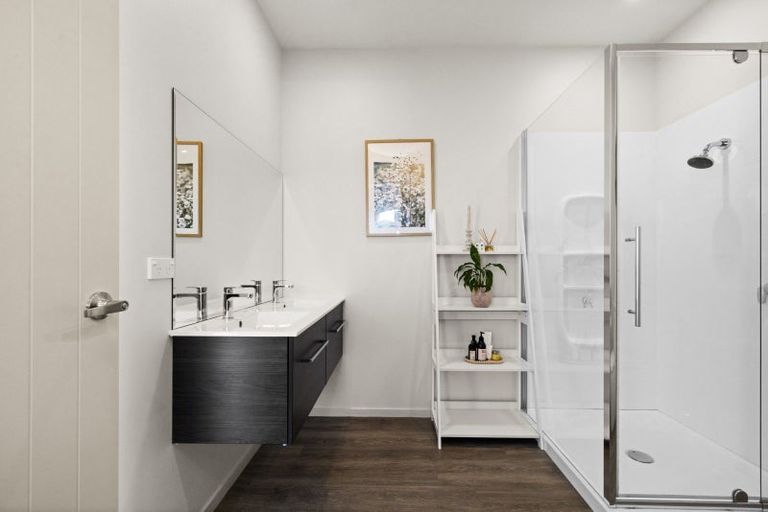 Photo of property in 1 Te Roera Drive, Taradale, Napier, 4112