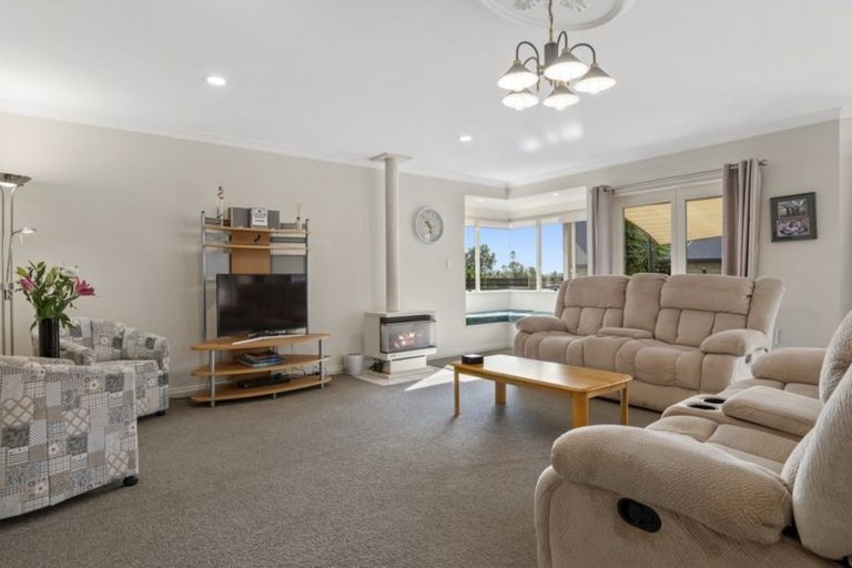 Photo of property in 28 Montana Drive, Pyes Pa, Tauranga, 3112