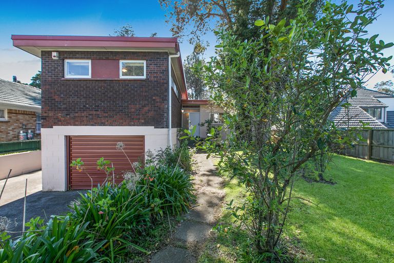 Photo of property in 52 Lawrence Crescent, Hillpark, Auckland, 2102