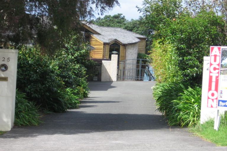 Photo of property in 223 Beach Road, Campbells Bay, Auckland, 0630