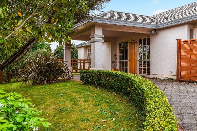 Photo of property in 1 Bramley Drive, Rototuna, Hamilton, 3210