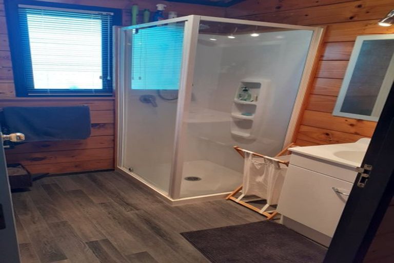 Photo of property in 8 Pararewa Drive, Whalers Gate, New Plymouth, 4310