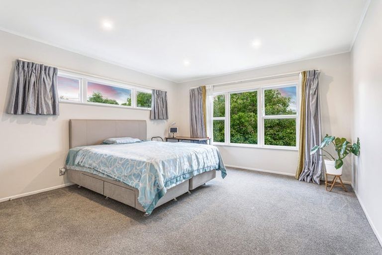 Photo of property in 111 Colwill Road, Massey, Auckland, 0614