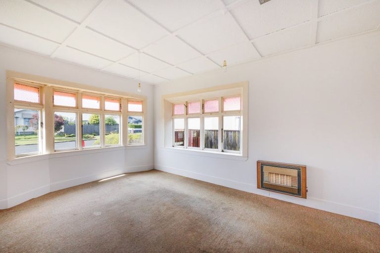 Photo of property in 11 Rosalie Terrace, Kelvin Grove, Palmerston North, 4414