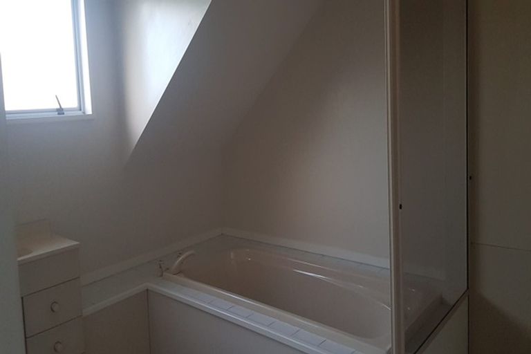 Photo of property in 9 Pentonville Close, Westmorland, Christchurch, 8025