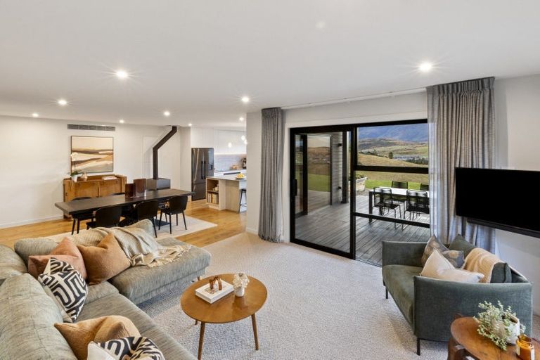 Photo of property in 97 Spur Ridge Rise, Jacks Point, 9371