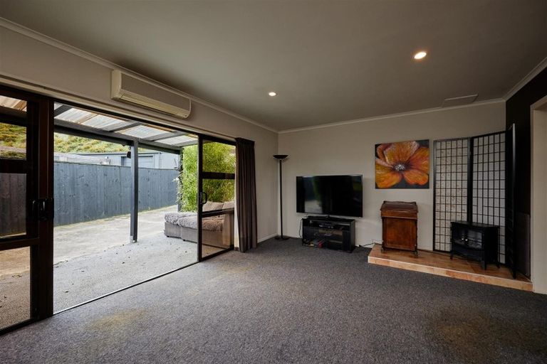 Photo of property in 20 Kotare Place, South Bay, Kaikoura, 7300