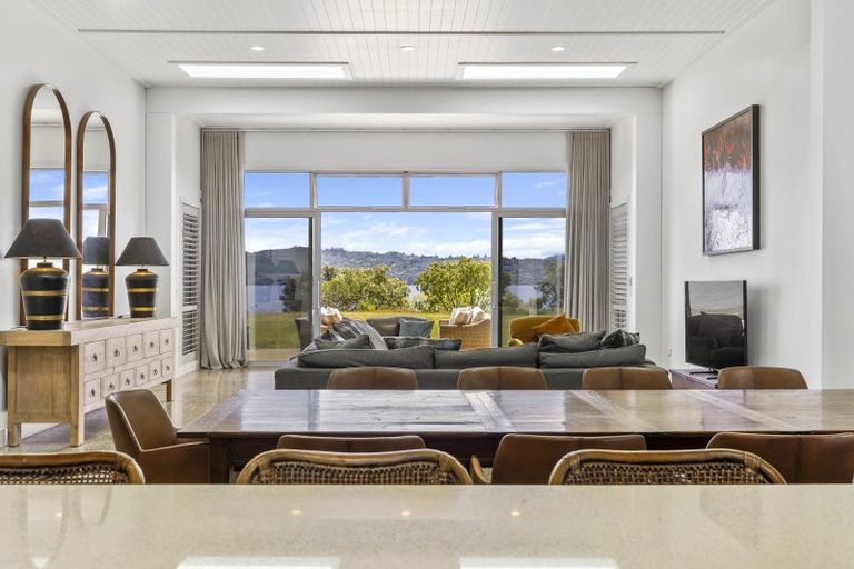Photo of property in 8 Kuiwai Drive, Rainbow Point, Taupo, 3330