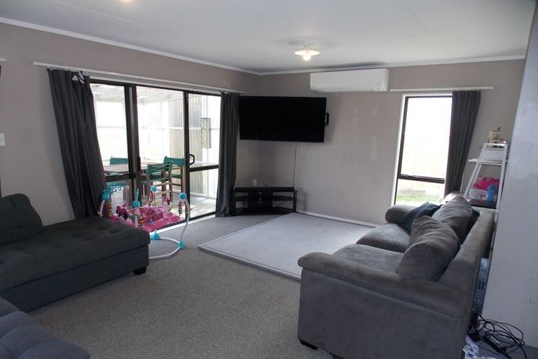 Photo of property in 83 Geraldine Crescent, Cloverlea, Palmerston North, 4412