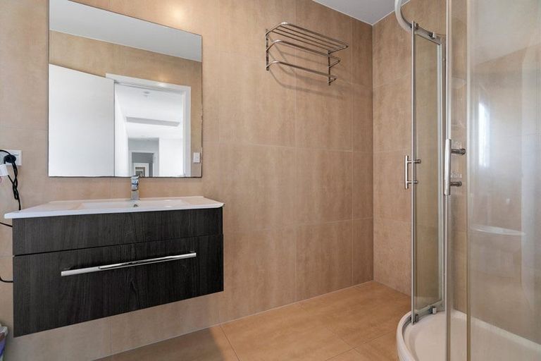 Photo of property in 28 Bukem Place, Favona, Auckland, 2024